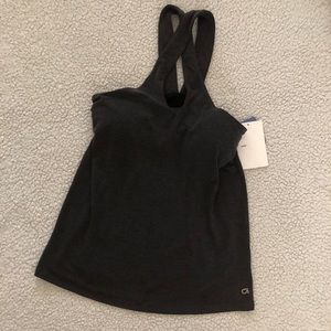 NWT!! Gap Fit Workout Top
